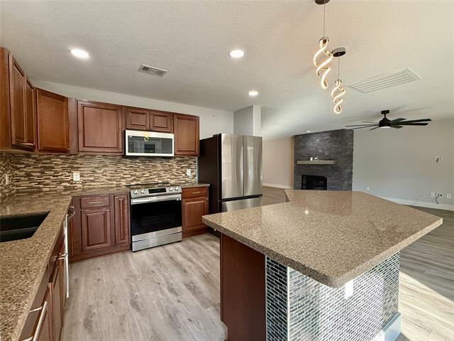 Building Photo - 208 Oxford Dr