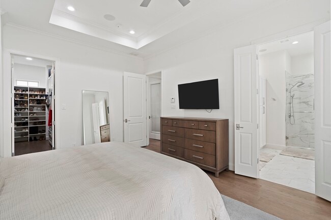 Building Photo - 2174 Briarglen Dr