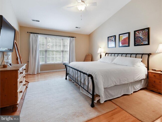 Building Photo - 27 Bodine Dr