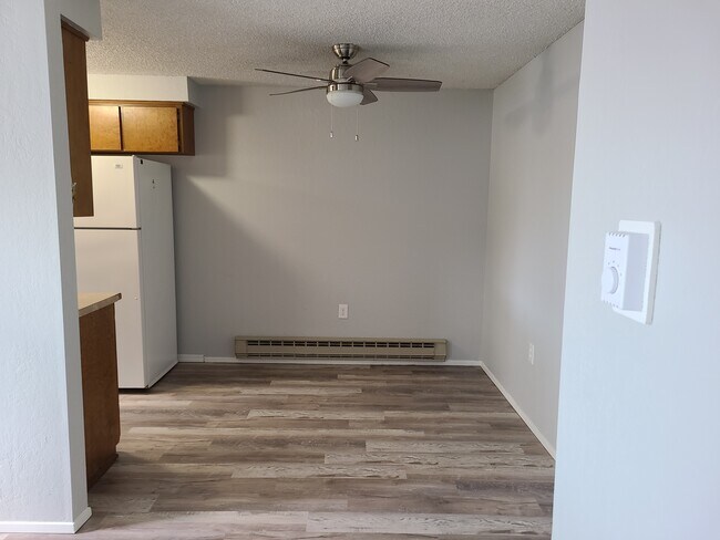 Dining area - 505 Richards Rd