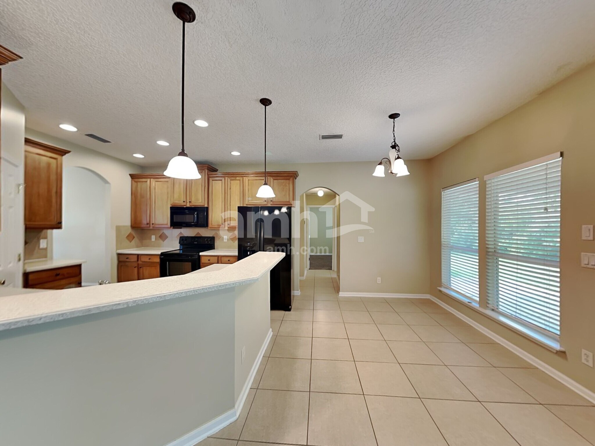 Building Photo - 625 S Tree Garden Dr
