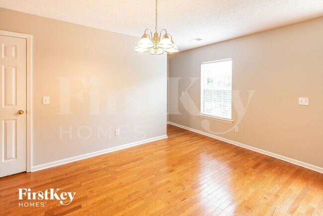 Building Photo - 113 Tyron Rd