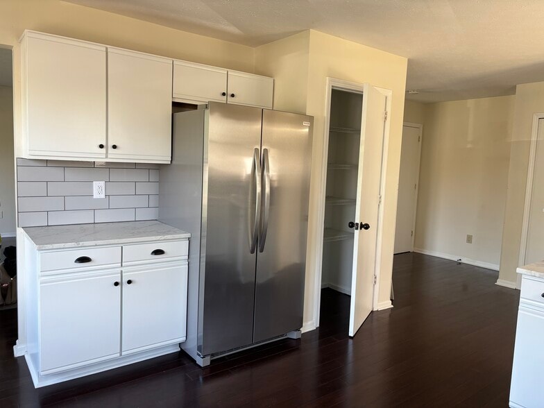 Building Photo - 5449 West 54th Street