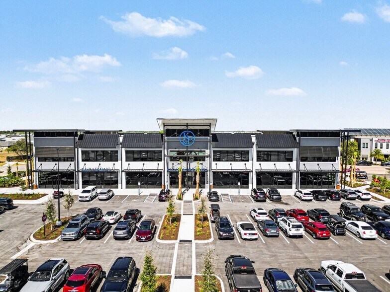 Building Photo - 15170 BLUFFTON Ln