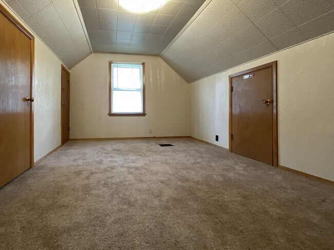 Building Photo - 4924 N 73rd St