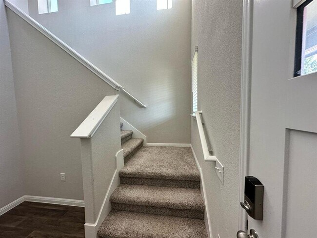 Building Photo - 14010 Luisium View