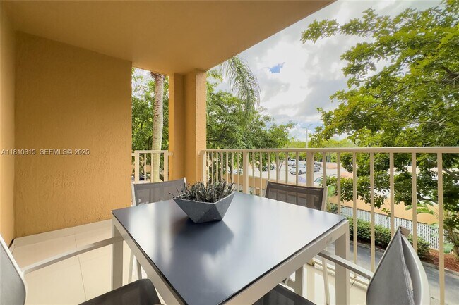 Building Photo - 19901 E Country Club Dr