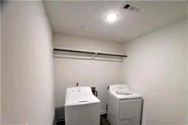 Building Photo - 637 Hidden Springs Dr