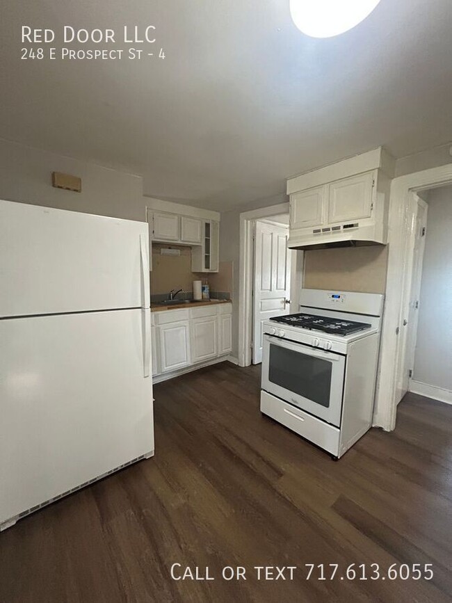 Building Photo - Beautifully renovated 1 bedroom in York City.