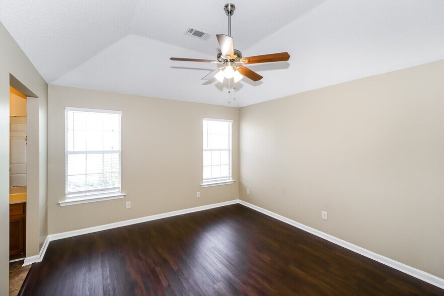 Building Photo - 1000 Leconte Gap St