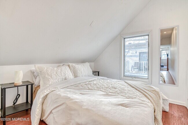 Building Photo - 132 Heck Ave