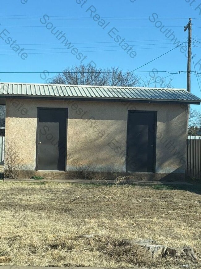 Building Photo - Duplex in Texico, NM