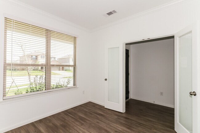 Building Photo - 1321 Grass Bnd Dr