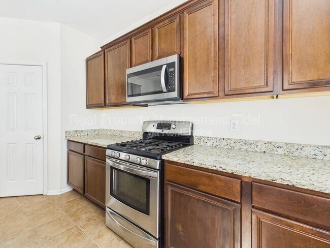 Building Photo - 205 Cheeseman Rd