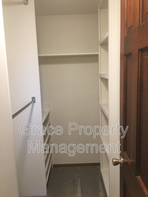 Building Photo - 9908 W 70th Pl