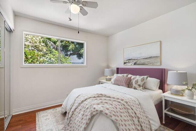 Building Photo - Single Level 4-Bedroom Home in Excellent H...