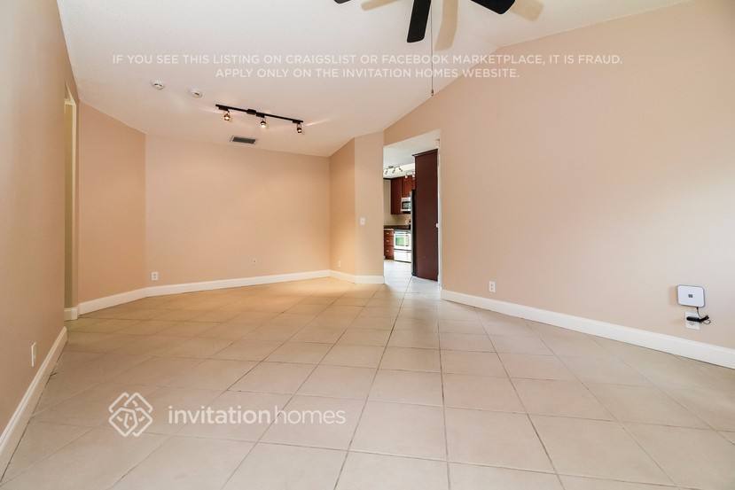 Building Photo - 6232 Country Fair Cir