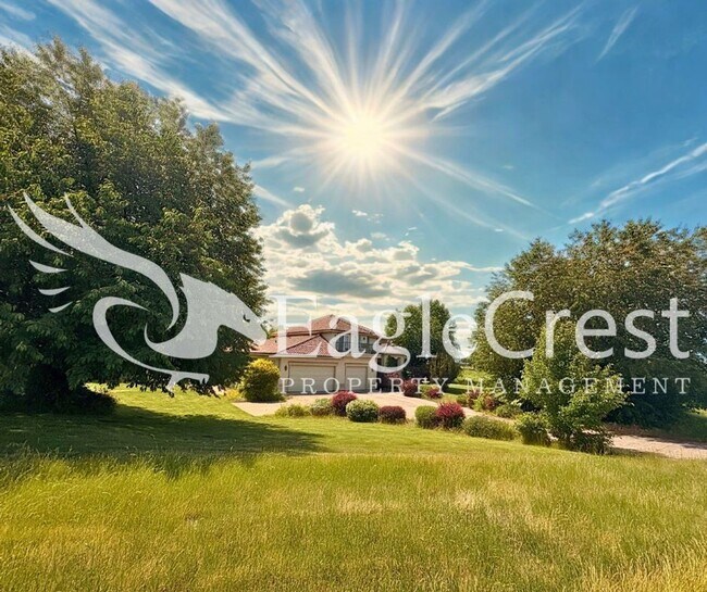 Building Photo - Luxury Bella Terra Estate with Mountain & Vineyard Views