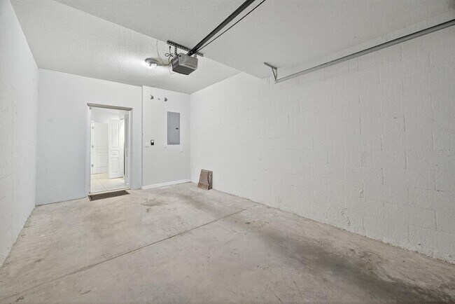 Building Photo - 8356 Bella Tierra Ct