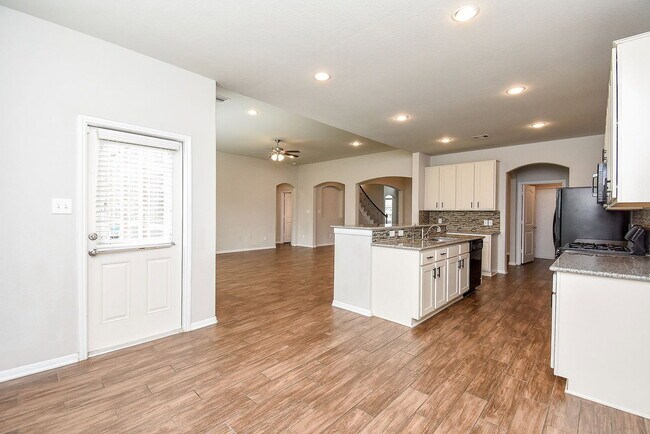 Building Photo - 4442 Buentello Dr