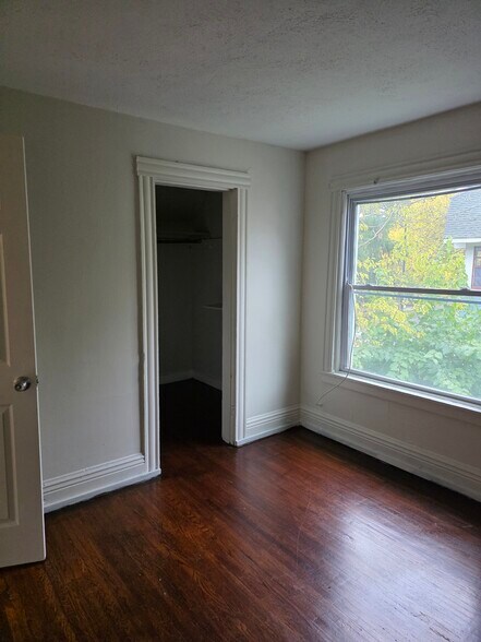 Building Photo - 983 Portland Ave