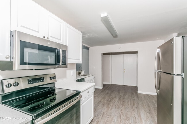 Building Photo - 1656 Parakeet Ct