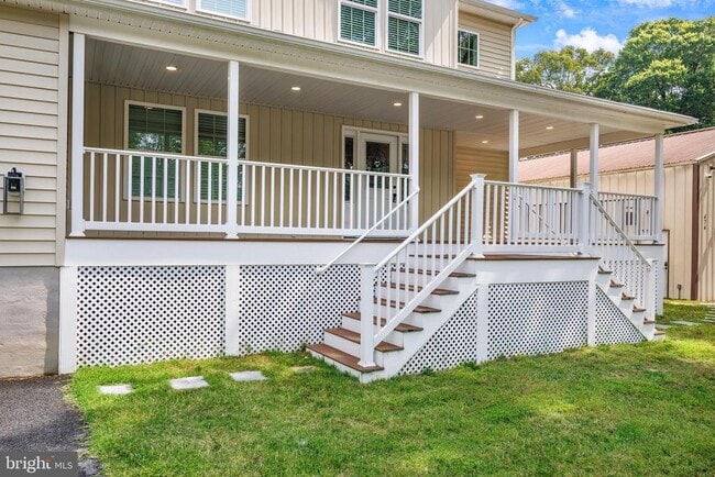 Building Photo - 474 Brightwood Rd