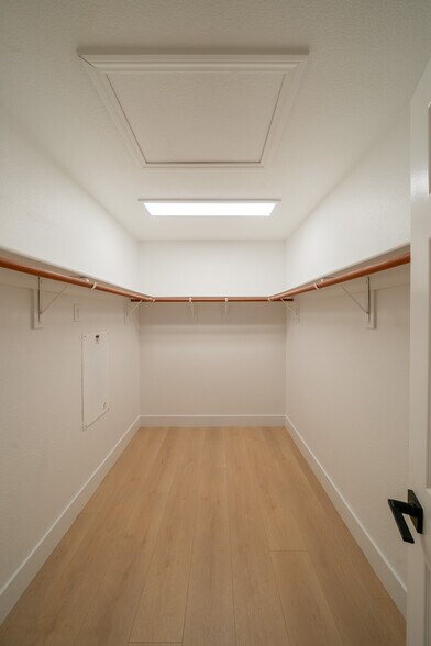 Building Photo - 504 Lacabana Beach Drive