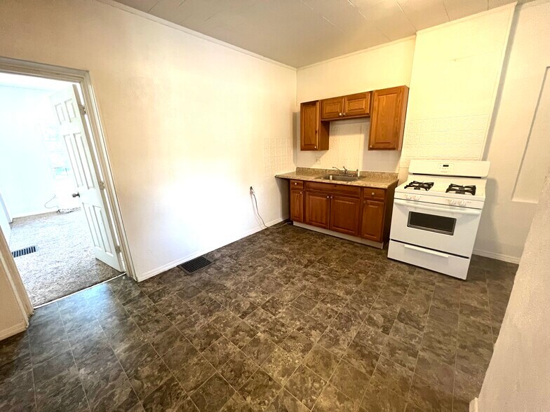 Primary Photo - 716 Ohio St