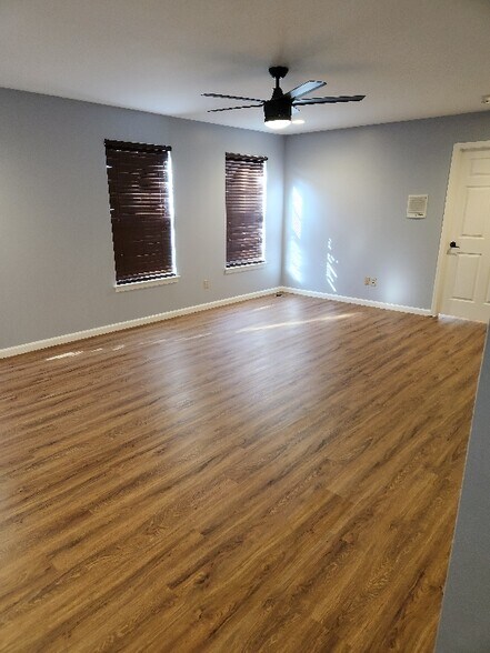 Building Photo - 3802 Scarlet Oak Dr