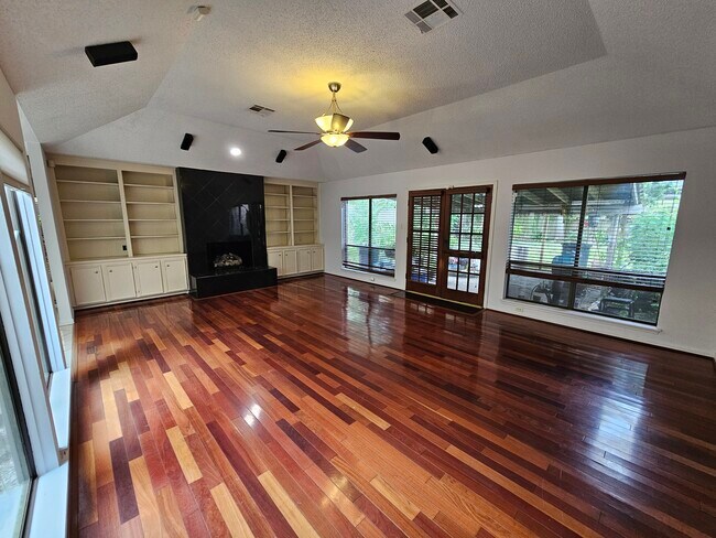 Building Photo - 12103 Ella Lee Ln