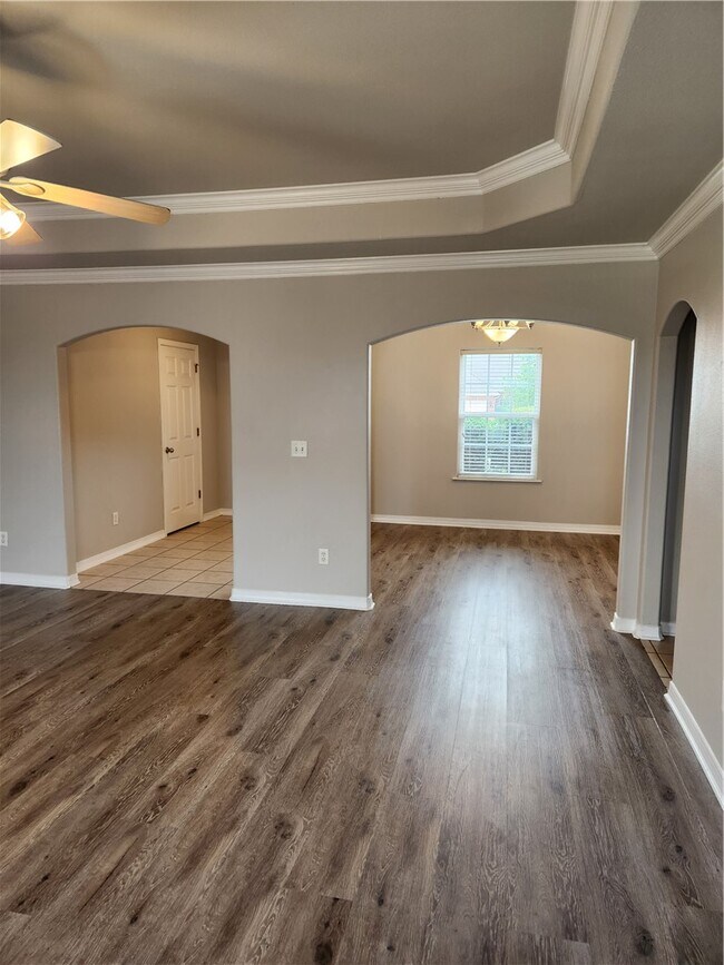 Building Photo - 410 Coopers Farm Rd