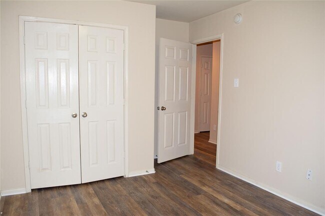 Building Photo - 100 San Simeon Dr
