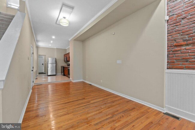 Building Photo - 226 S Patterson Park Ave