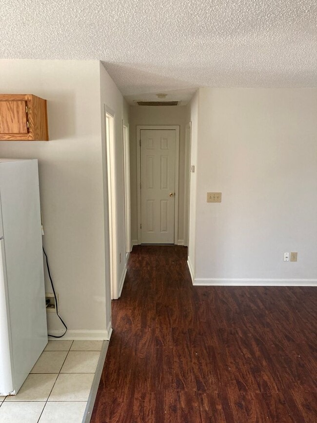 Building Photo - 2/1 Apartment in East Rome- $950