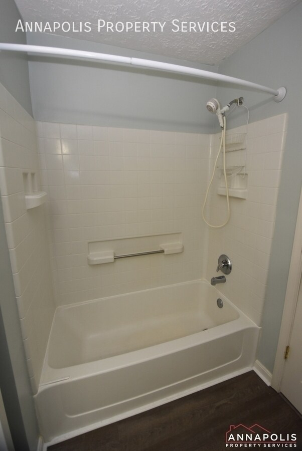 Building Photo - 657 Burtons Cove Way