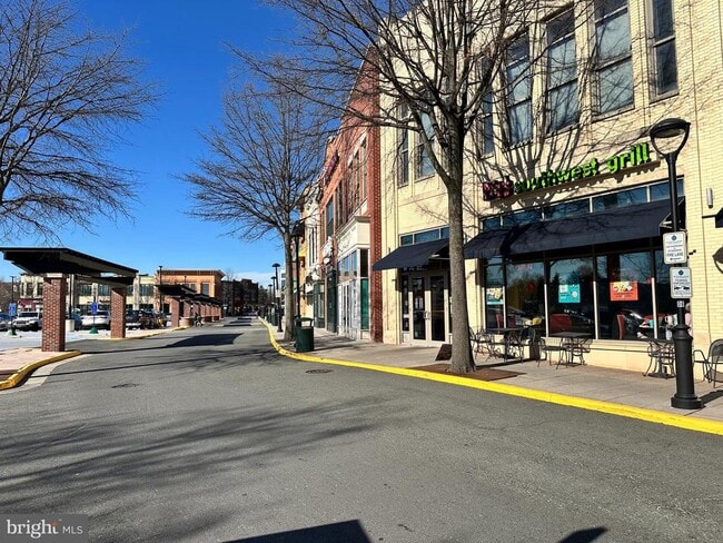 Building Photo - 12901 Centre Park Cir