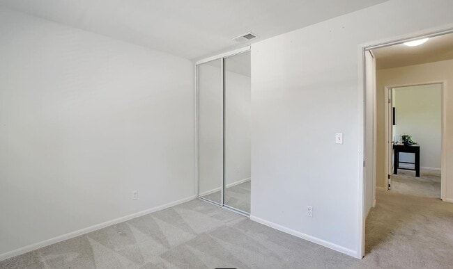 Building Photo - 5085 Valley Crest Dr