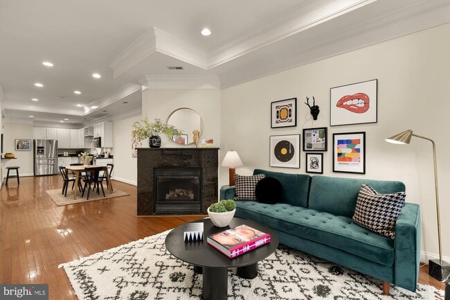 Building Photo - 1512 Park Rd NW