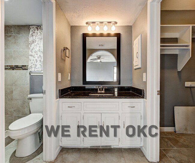 Building Photo - 11308 Bel Air Pl