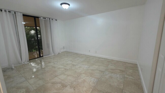 Building Photo - 7743 La Mirada Dr