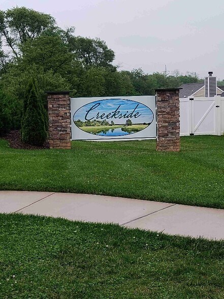 Building Photo - 113 Meadowbrook Ln