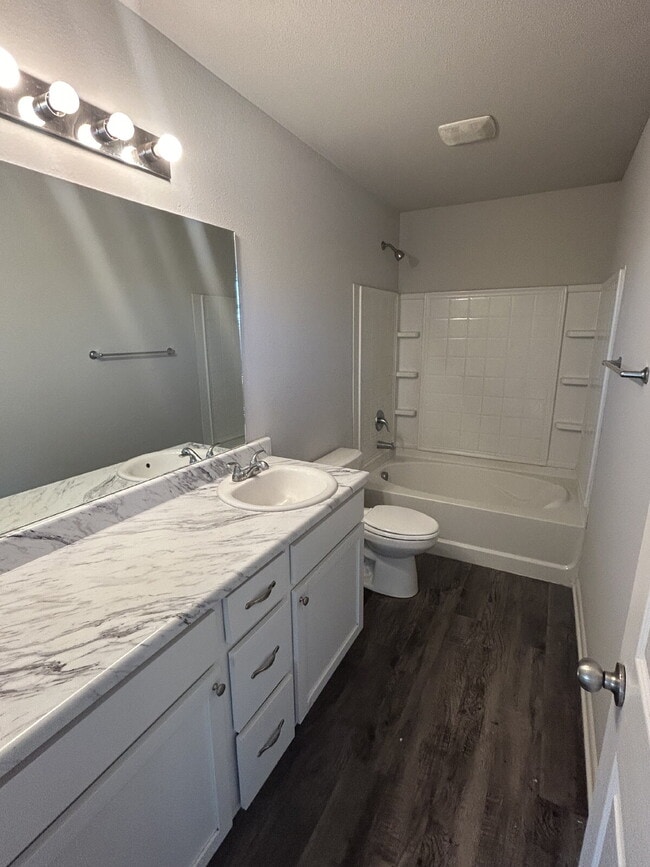 Building Photo - 2421 Judes Wy