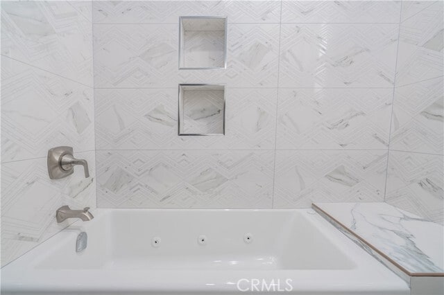 Building Photo - 8421 Bleriot Ave