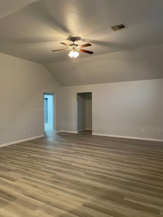 Building Photo - 8127 Redbud Point Ln