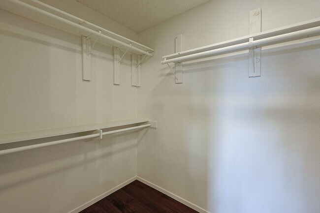 Building Photo - Spacious 4 Bed / 3 Bath Home in Desirable Nebo Hill – La Mesa (3,056 Sq Ft)