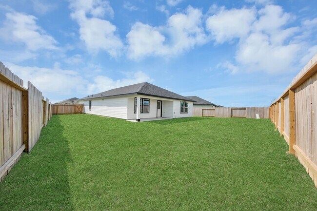 Building Photo - 1414 Splashing Wave Dr