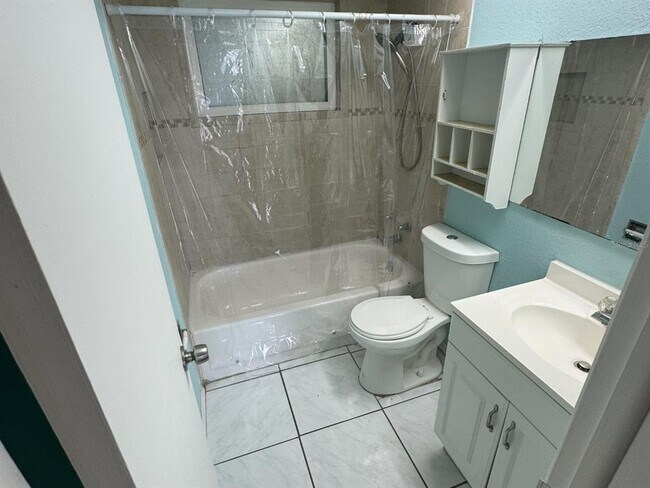 Building Photo - 7410 Castanea Dr