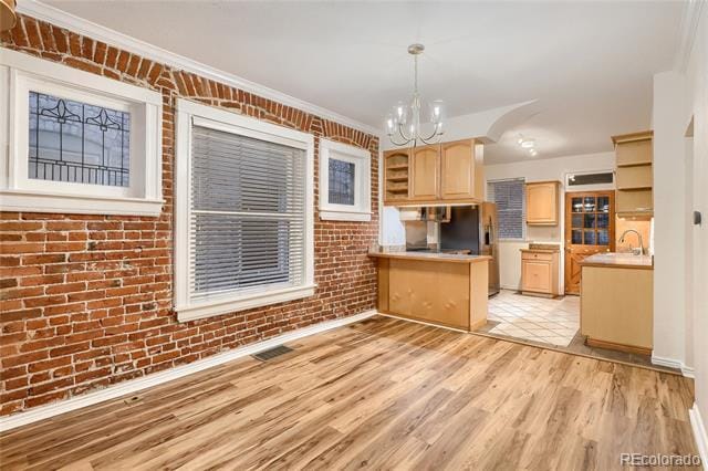 Building Photo - 2106 E 17th Ave