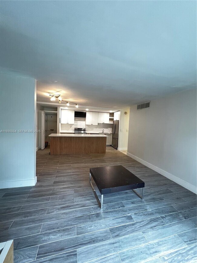 Building Photo - 4470 NW 79th Ave